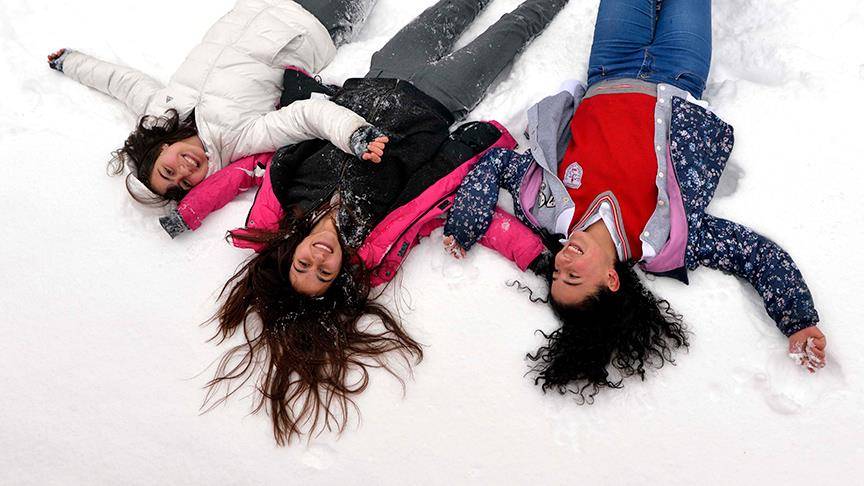 Erzurum beyaza büründü: 14 Ekim Salı okullar tatil mi? Gözler Valilik açıklamasında! 6